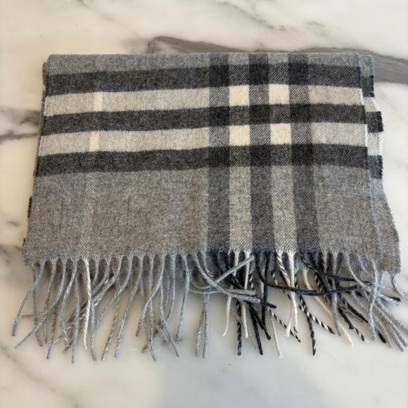 COPY - Burberry Cashmere Scarf - Picture 1 of 2